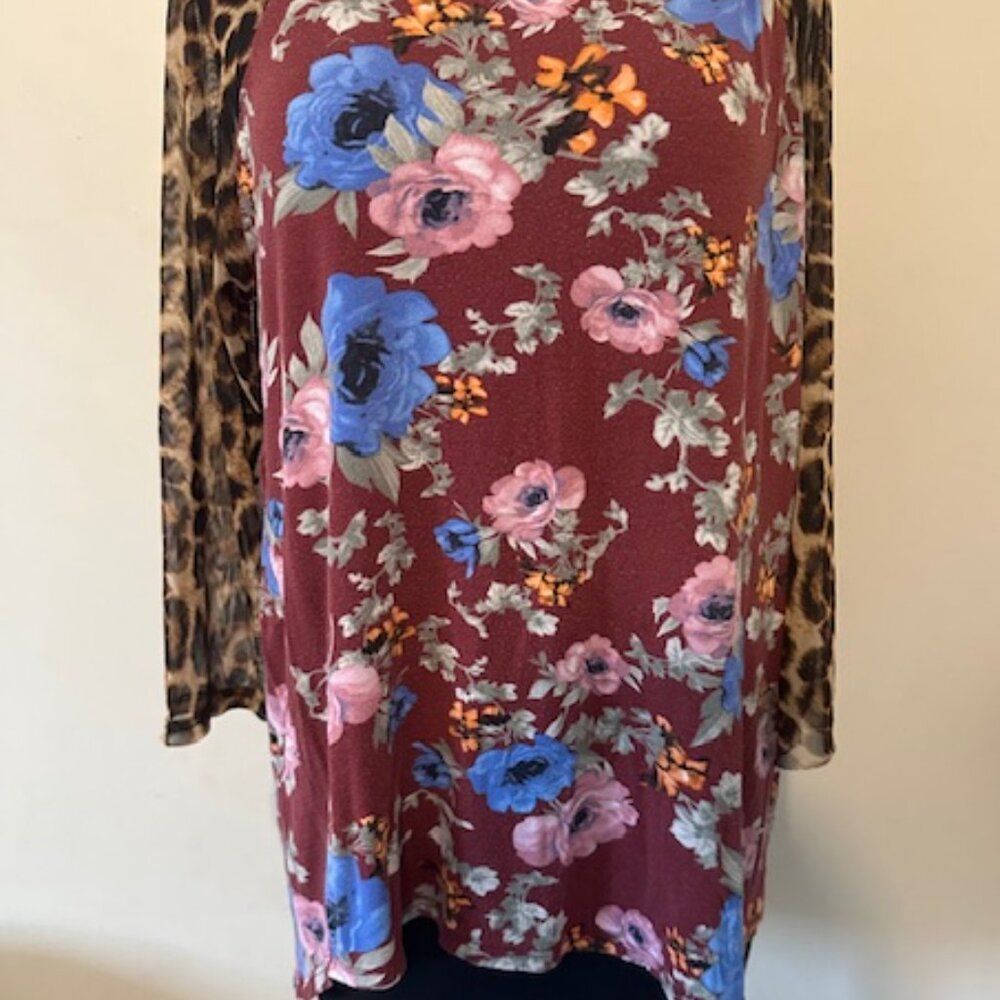 Lilypad Floral Mixed Prints Top  8661  1XL